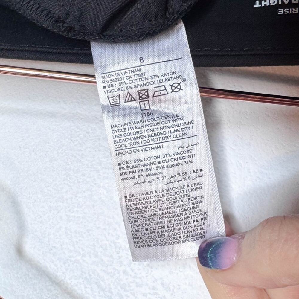 Old Navy High Rise Pixie Straight with Secret-Smooth Pockets - Picture 7 of 8